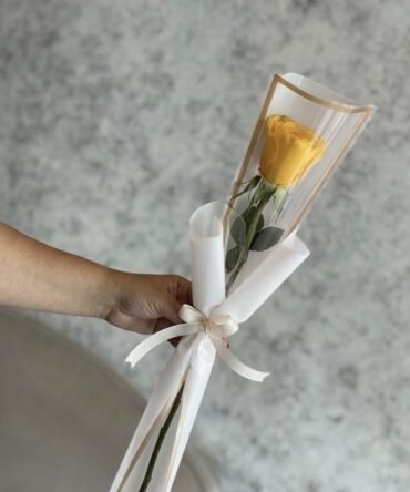 Rosa  individual amarila